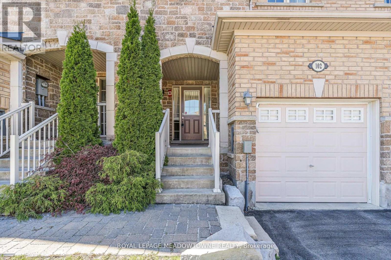 11 102 Cedarbrook Rd, Brampton, ON L6R 0W4