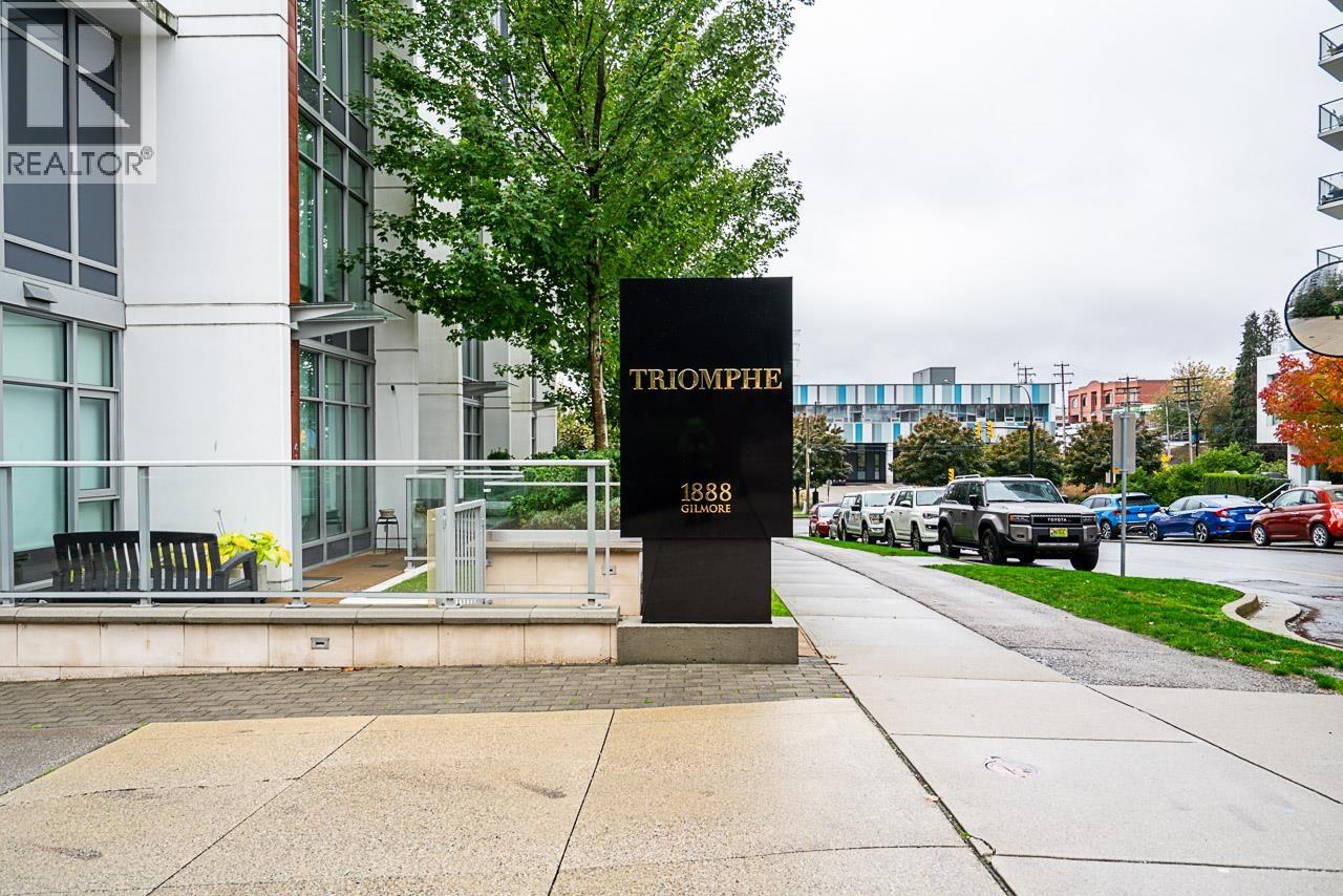 1888 Gilmore Avenue Unit 405, Burnaby, BC V5C 0L2