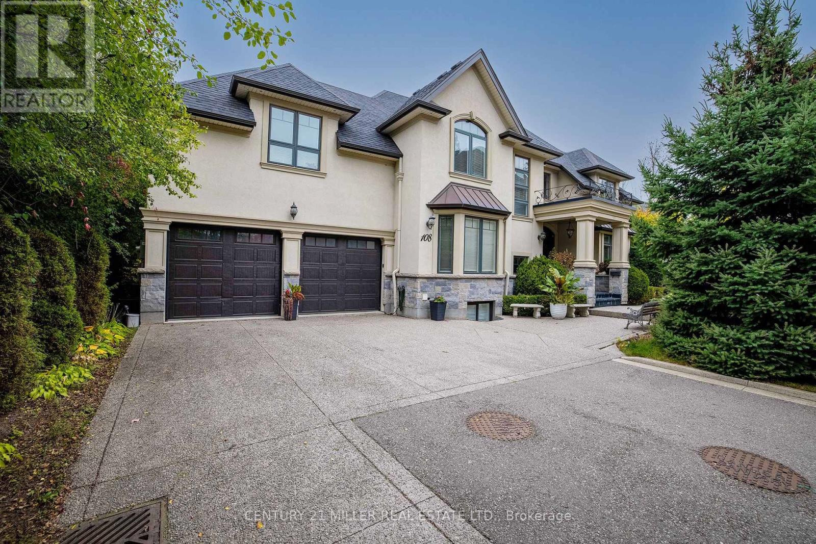 108 Livno Common, Oakville, ON L6L 3P2