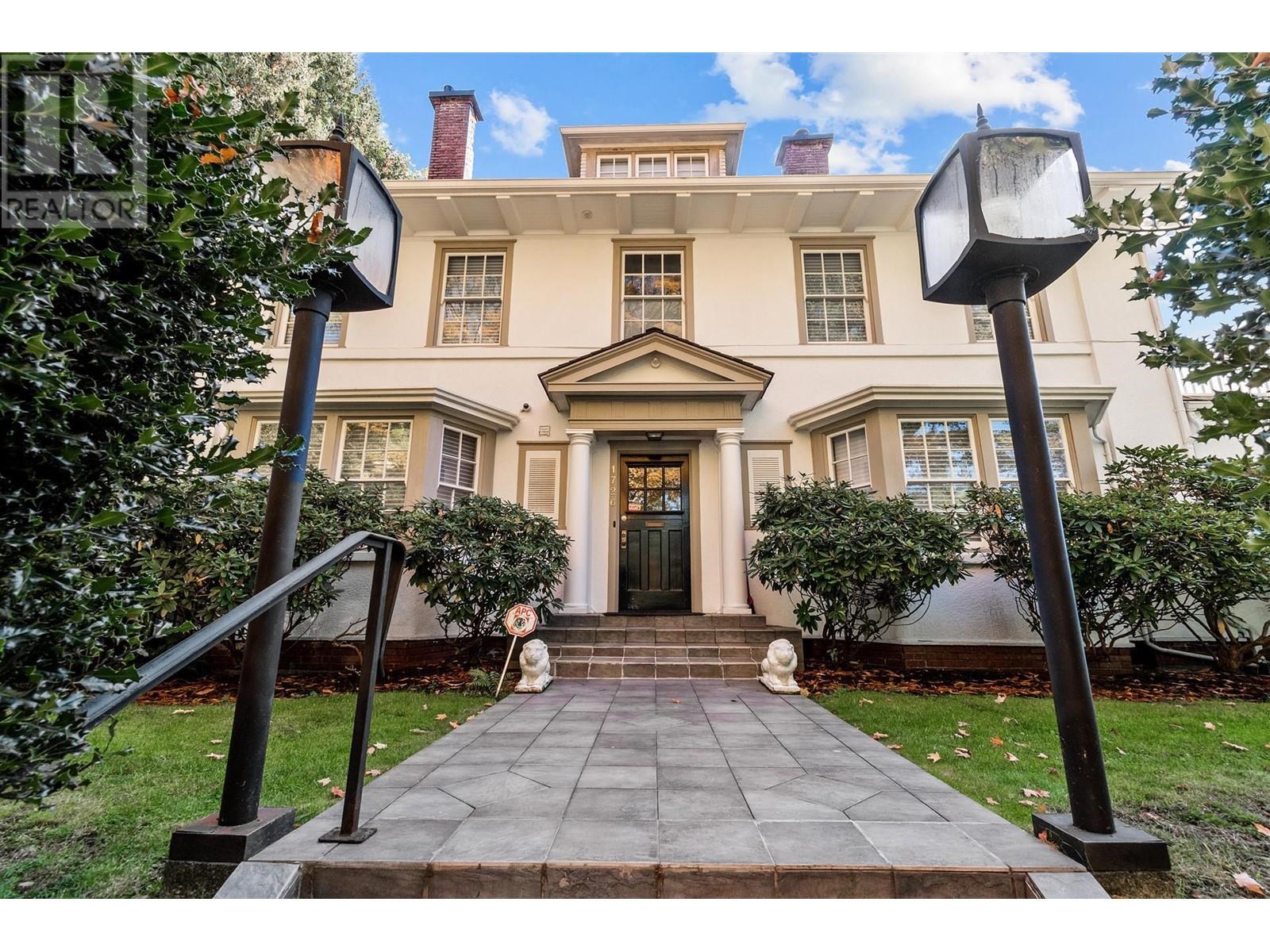 1726 W 32nd Ave, Vancouver, BC V6J 3A7