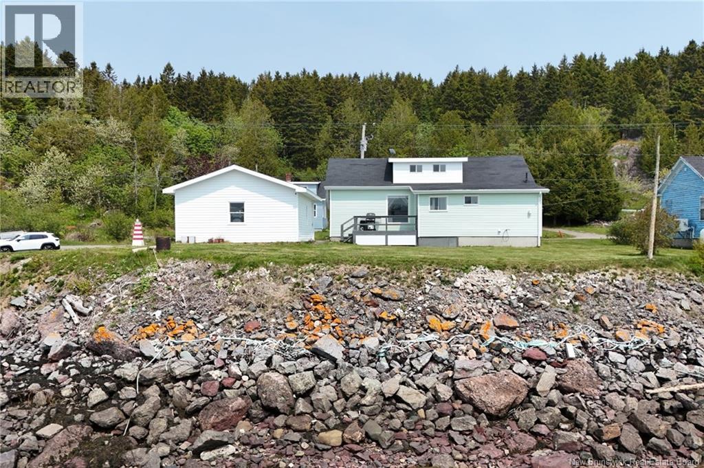 521 Wellington Rd, Blacks Harbour, NB E5H 1C7
