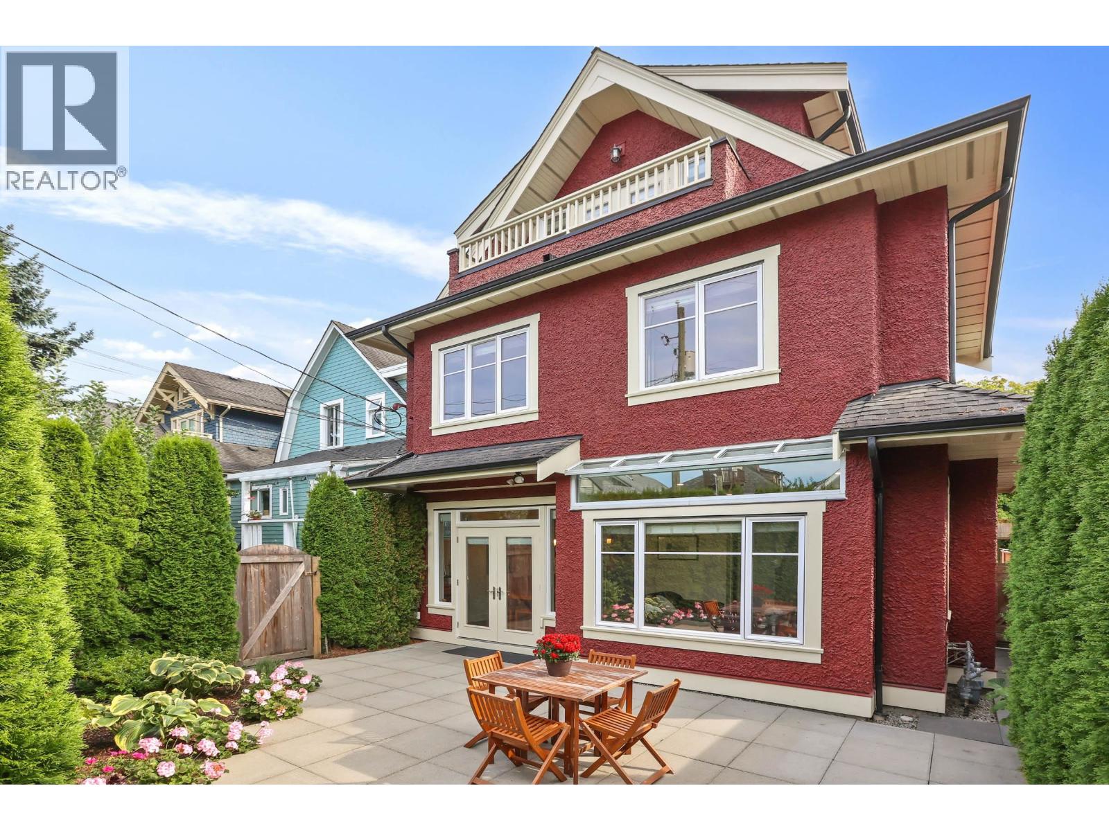 3487 W 2nd Ave, Vancouver, BC V6R 1J3