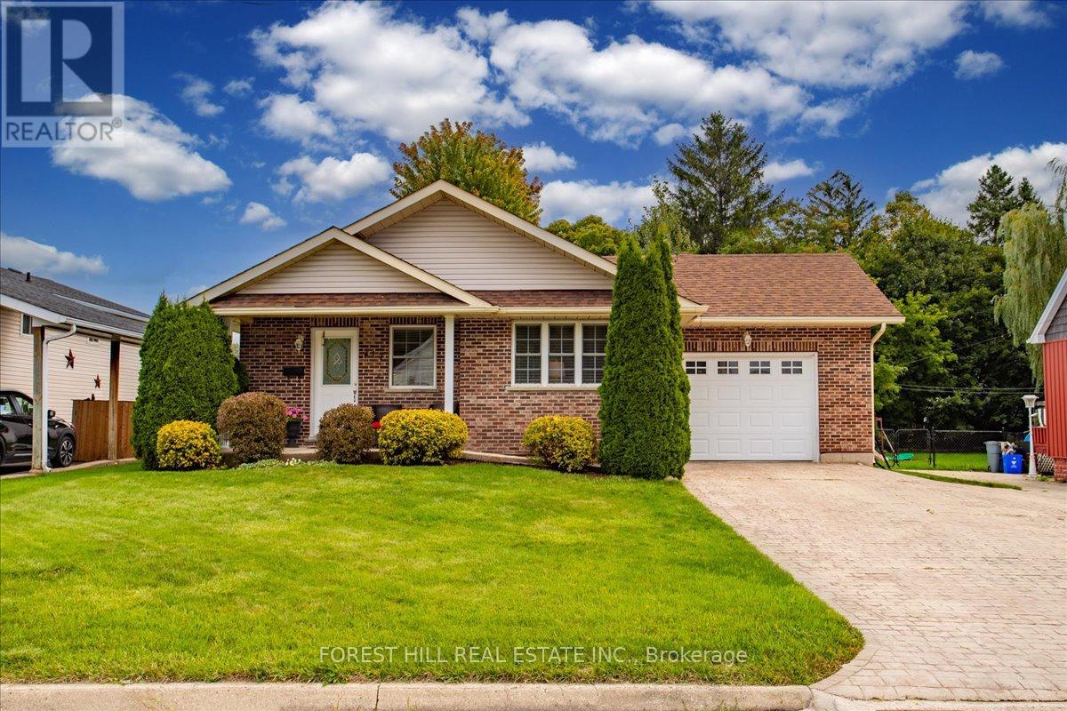 217 Queen St S, West Grey, ON N0G 1R0