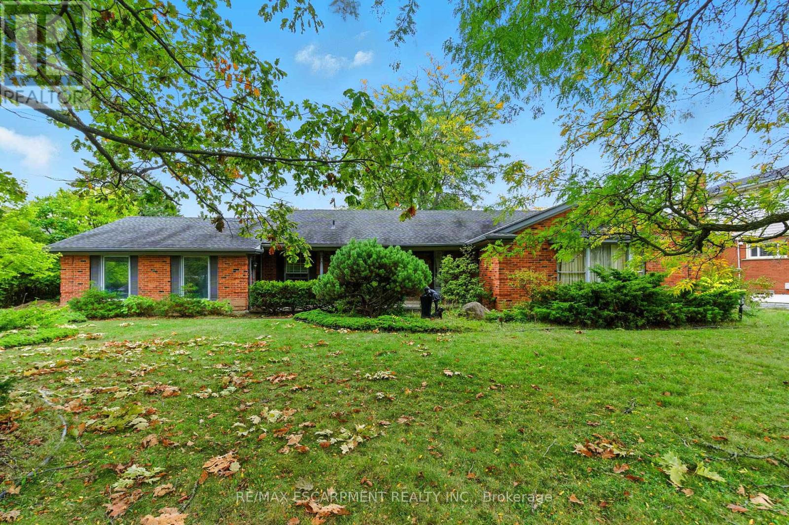 55 Overdale Ave, Hamilton, ON L9H 7G8