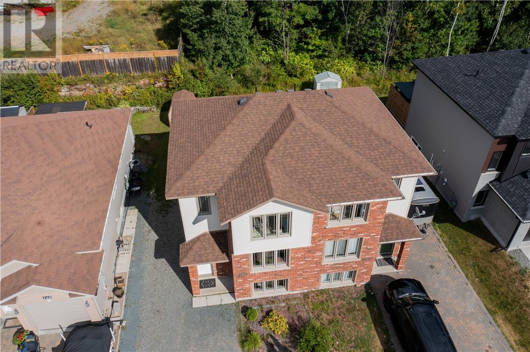 156 Eclipse Cres, Greater Sudbury, ON P3B 0E6