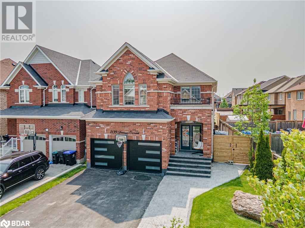 2199 Dawson Cres, Innisfil, ON L9S 0G9