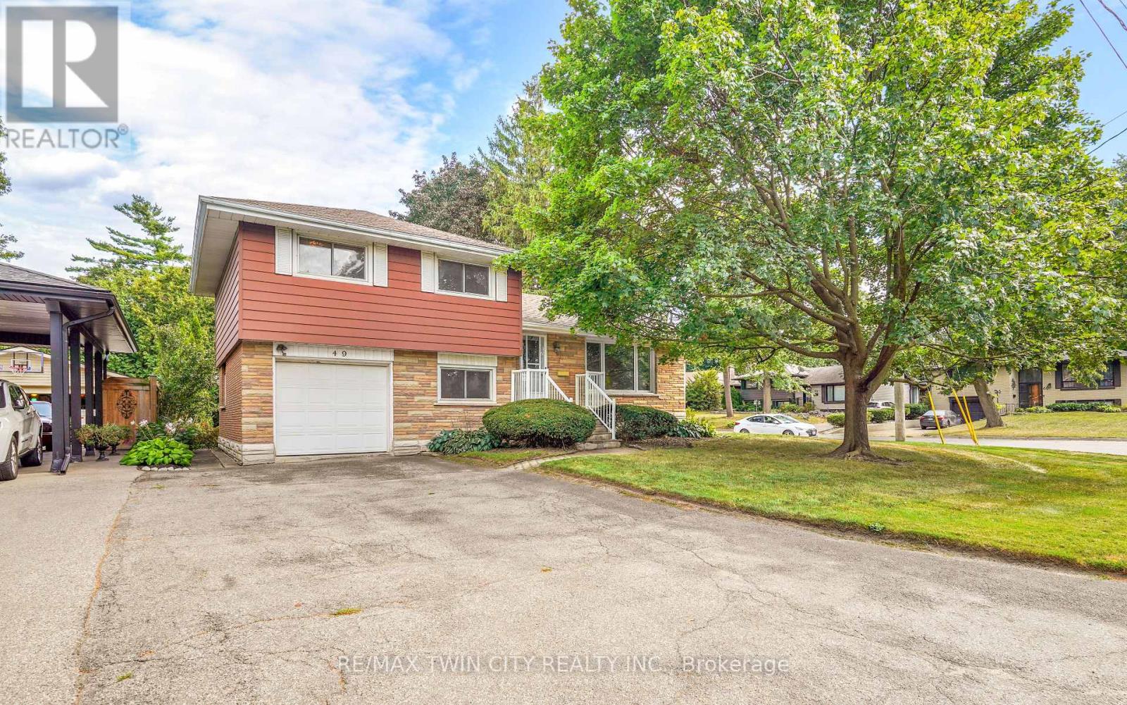 49 Pusey Blvd, Brantford, ON N3R 2S1