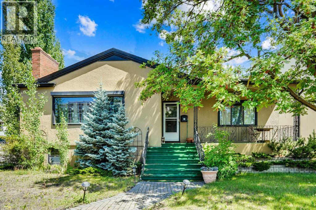 1334 Crescent Rd NW, Calgary, AB T2M 4A9