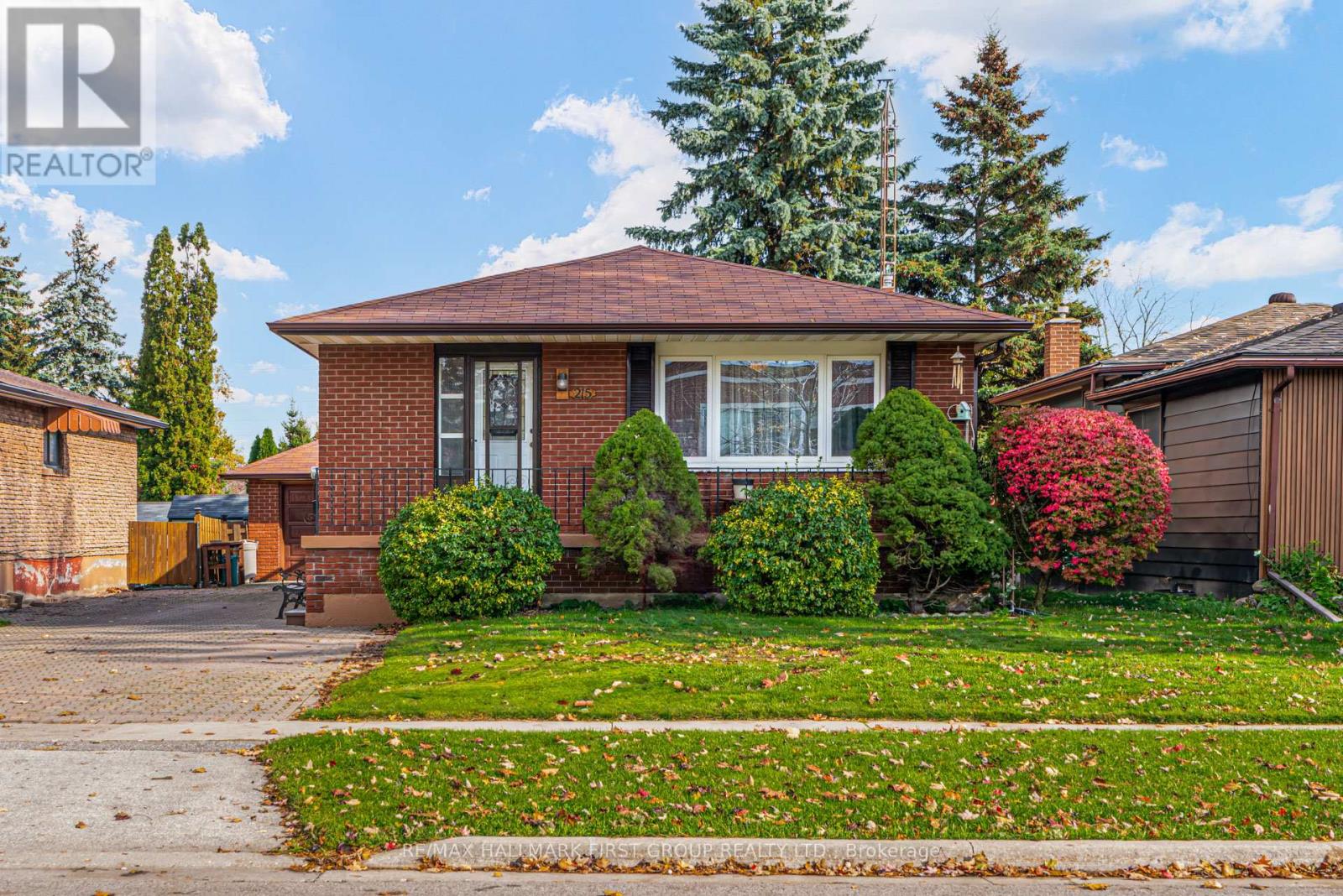 215 Guelph St, Oshawa, ON L1H 6J1