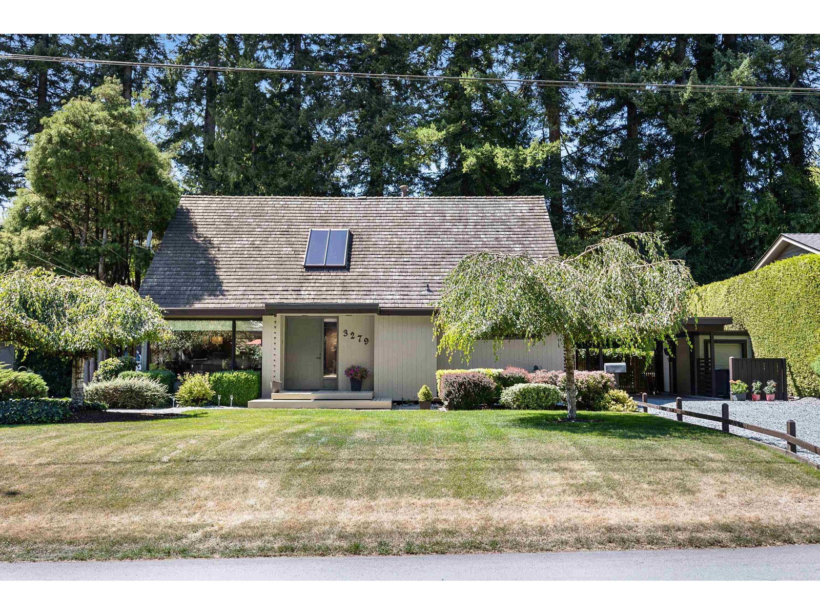 3279 Chestnut St, Abbotsford, BC V2S 4M2