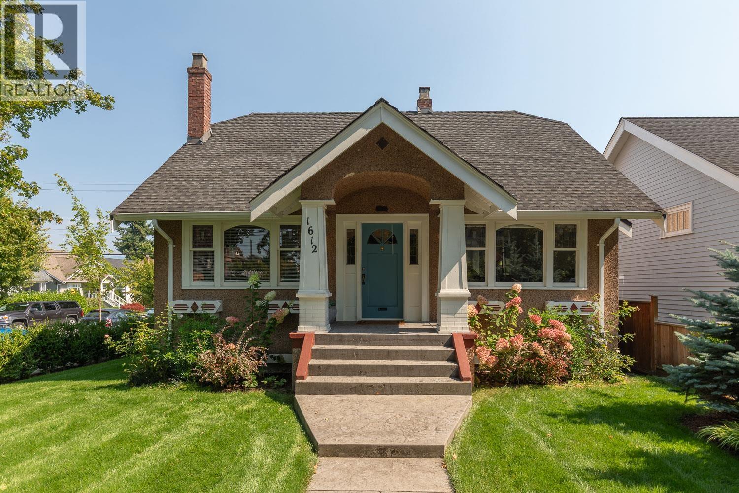 1612 Kamloops St, Vancouver, BC V5K 3W4