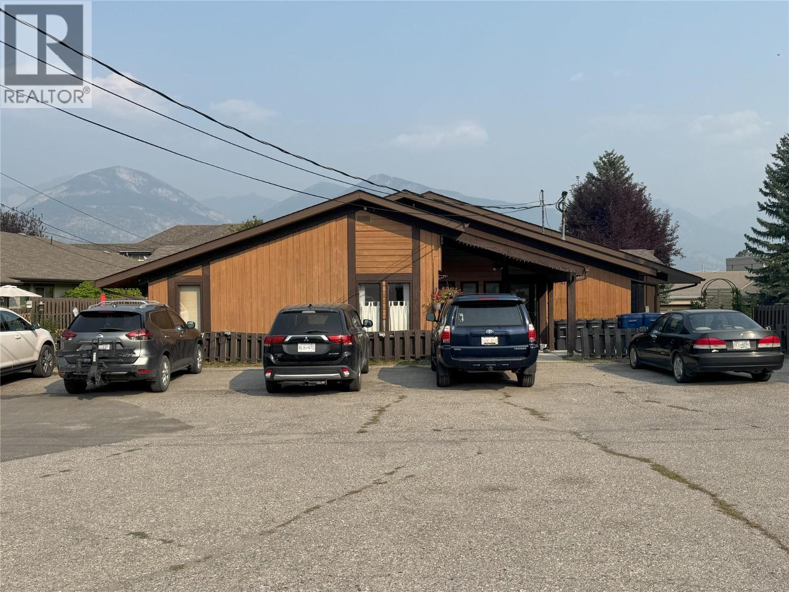 717 12th Avenue Unit 8, Invermere, BC V0A 1K0