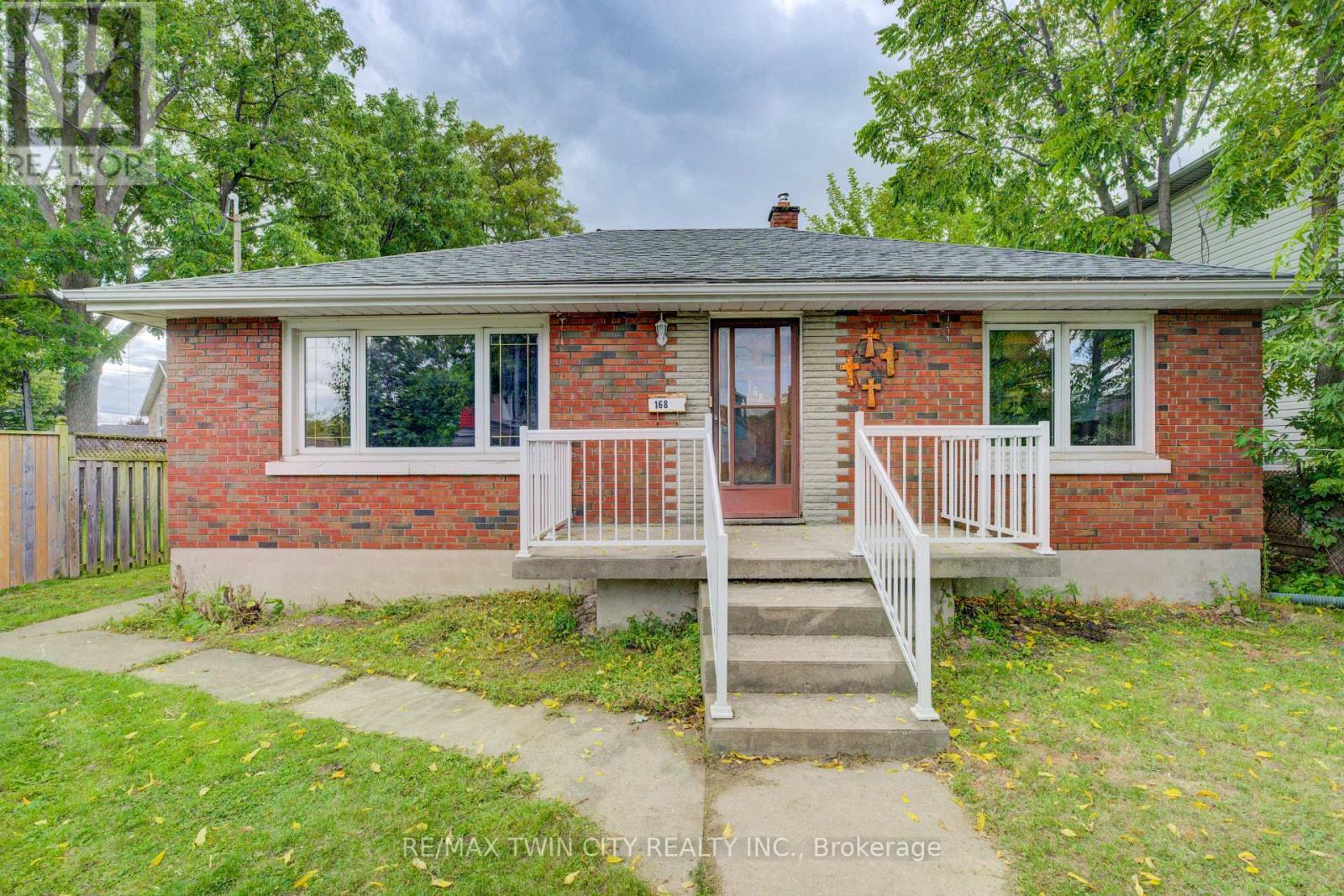 168 Dundas St N, Cambridge, ON N1R 5P3