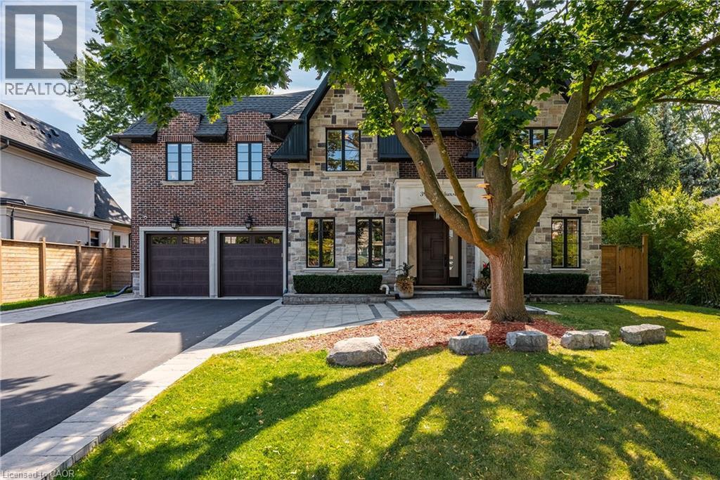 391 Sandhurst Dr, Oakville, ON L6L 4L1
