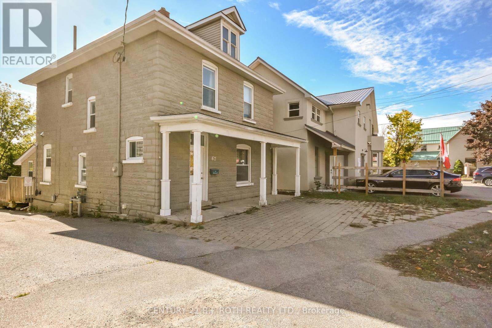 67 Nottawasaga St, Orillia, ON L3V 3J5