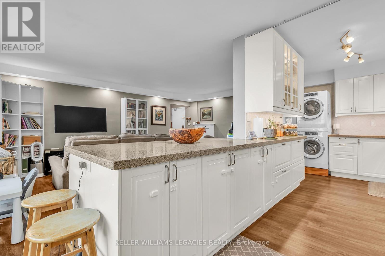 2001 1 Massey Sq, Toronto, ON M4C 5L4