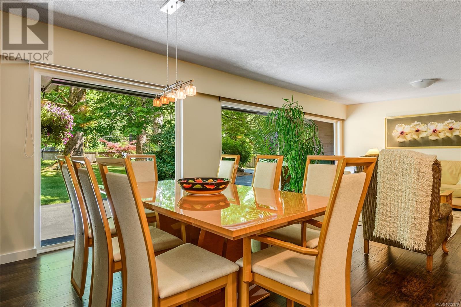 2531 Campbell River Rd, Campbell River, BC V9W 4P1