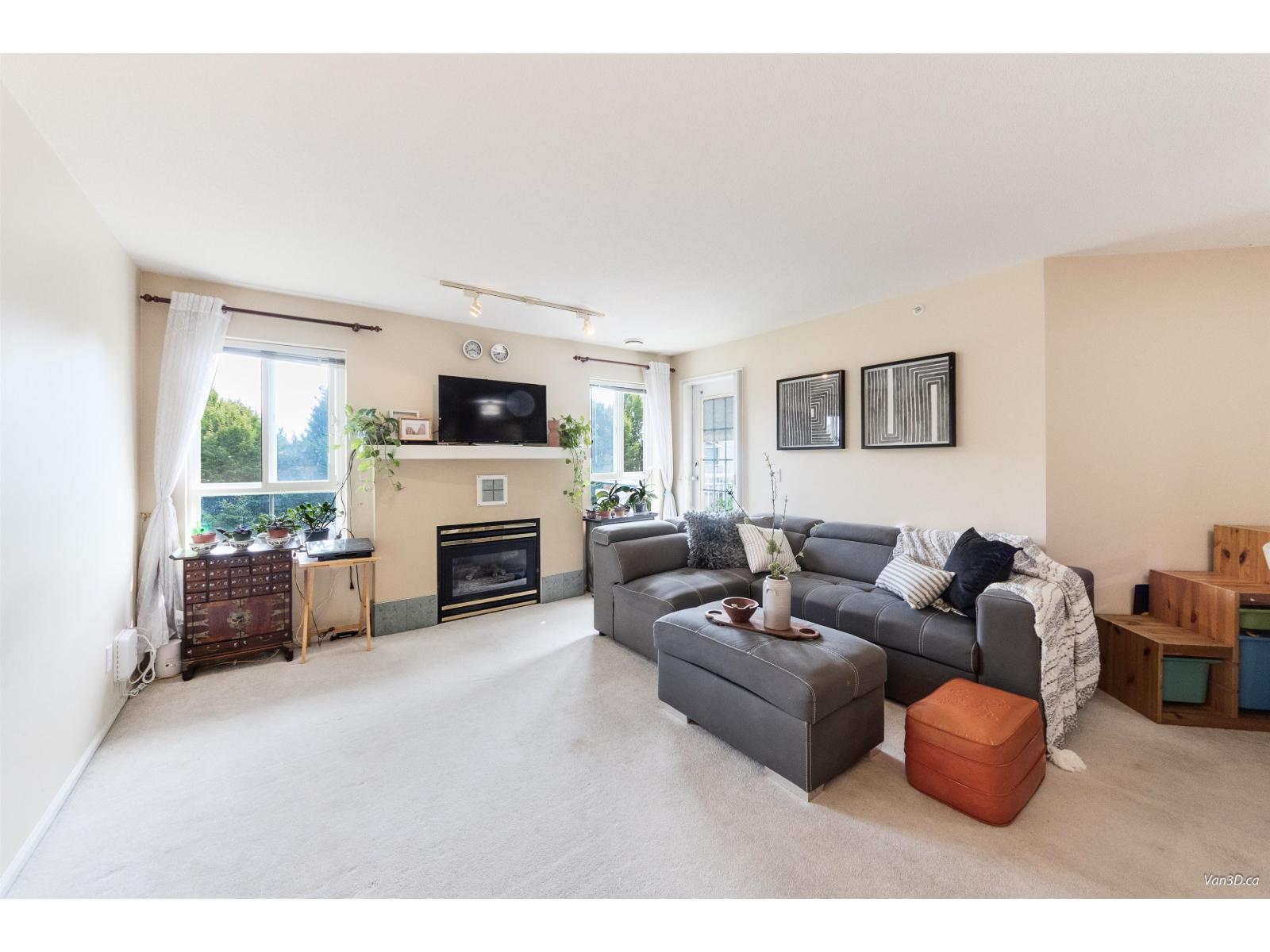 19750 64 Avenue Unit 318, Langley, BC V2Y 2T1