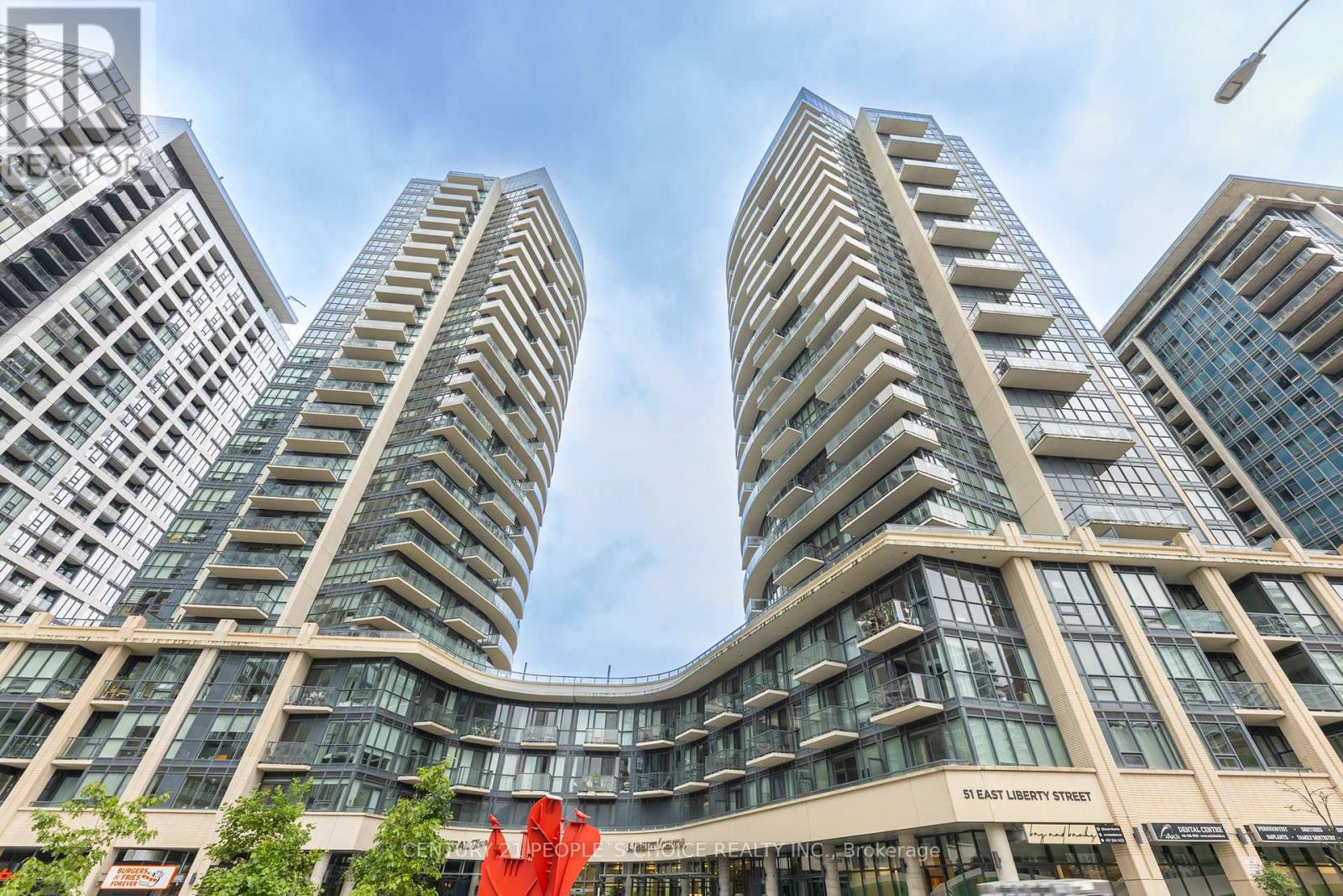 2215 51 East Liberty St, Toronto, ON M6K 3P8