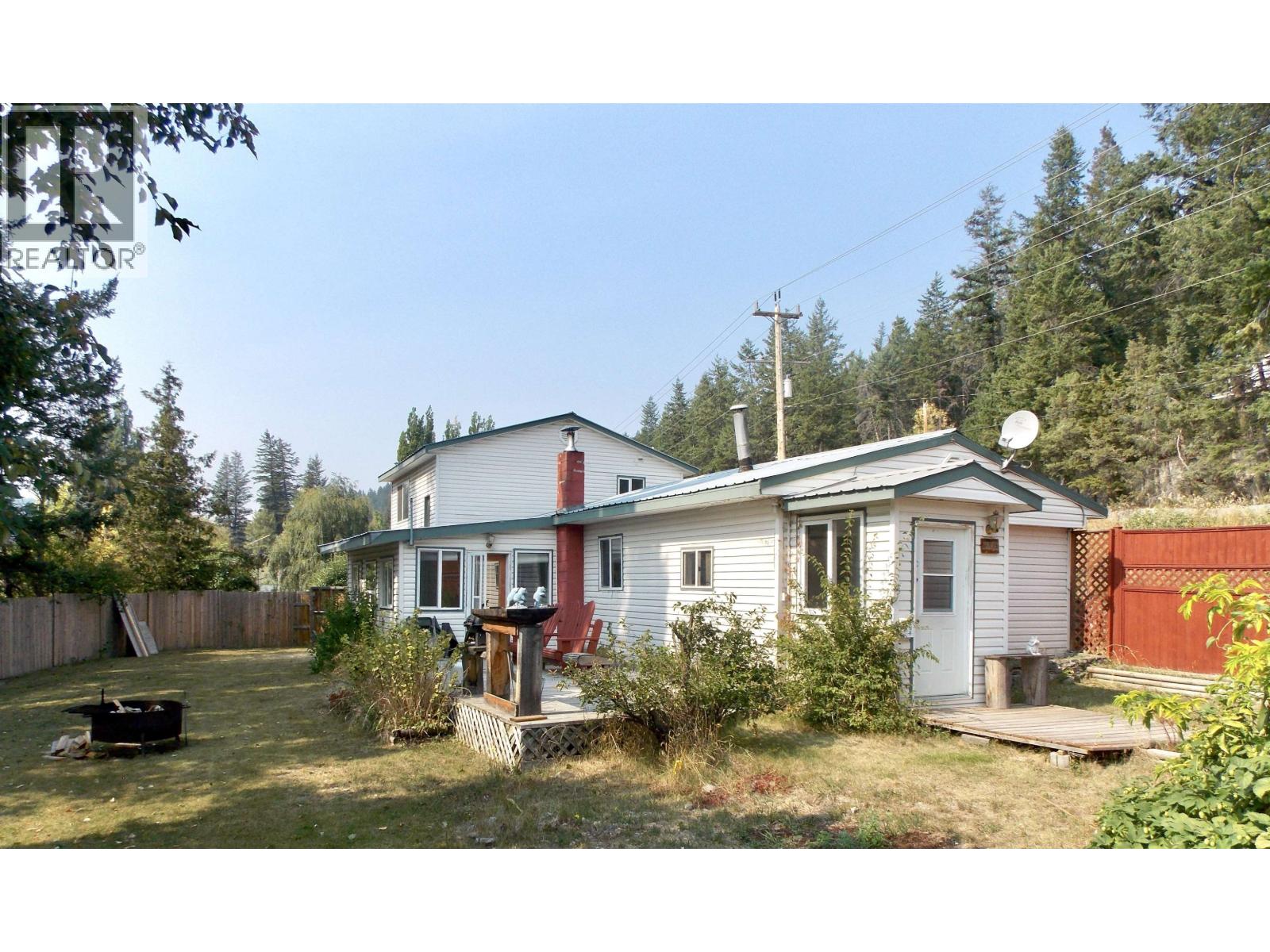 6735 Lagerquist Rd, Mcleese Lake, BC V0L 1P0