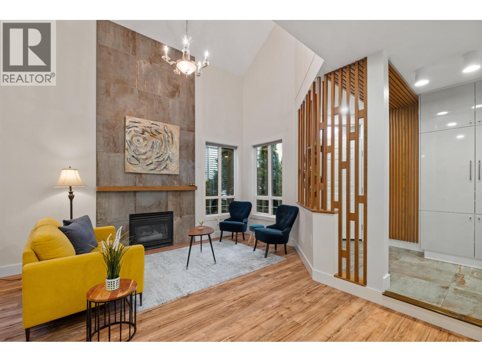 1693 Arbutus Pl, Coquitlam, BC V3E 3K2