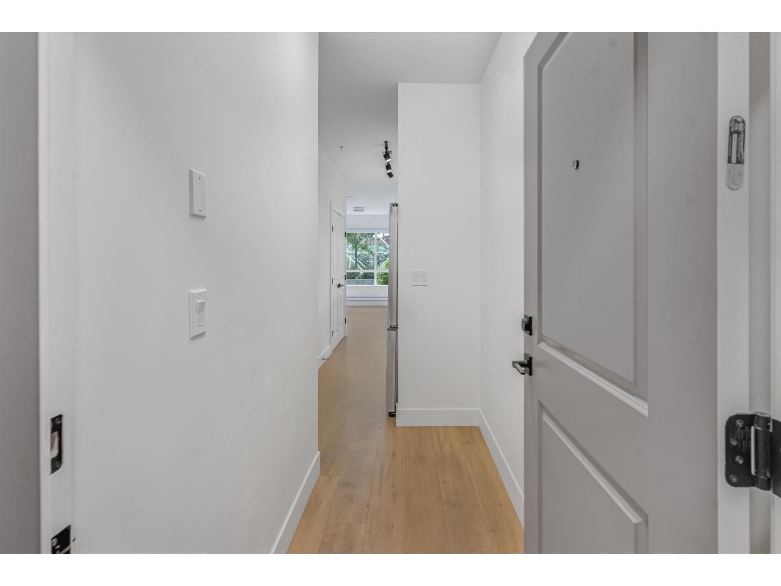 7506 199a Street Unit 105, Langley, BC V2Y 3K9