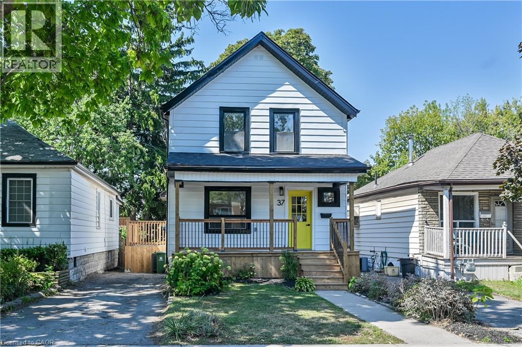 37 Wexford Ave N, Hamilton, ON L8H 4M2