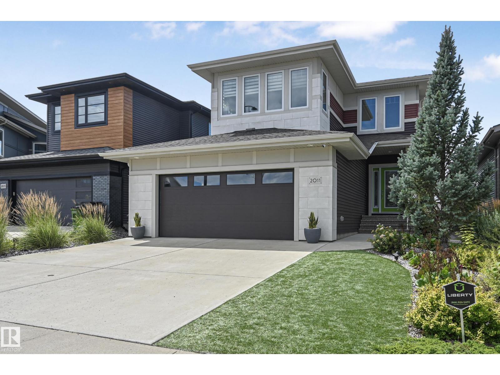 2011 Ware Rd NW, Edmonton, AB T6W 3G5