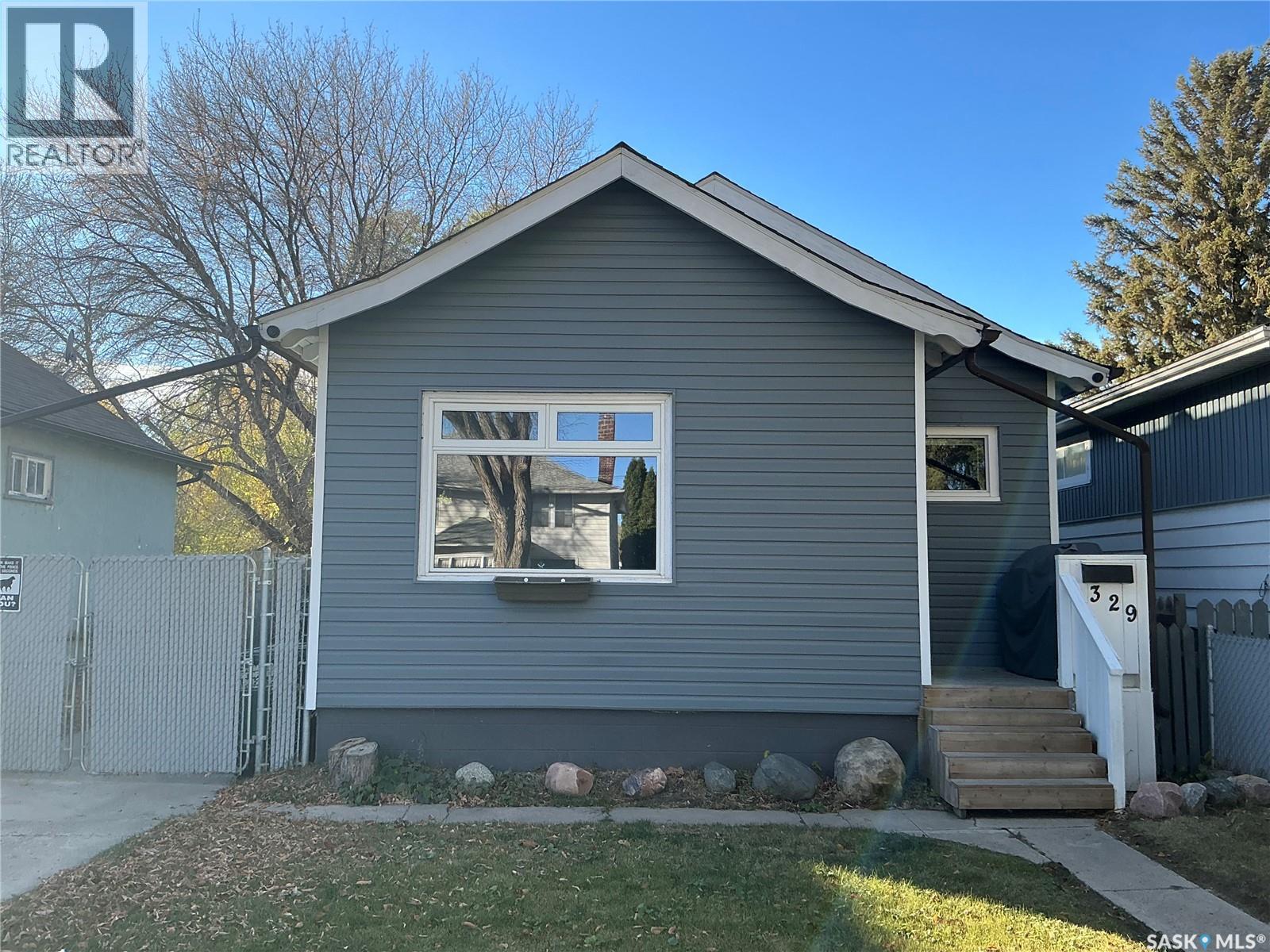 329 I Ave S, Saskatoon, SK S7M 1Y1