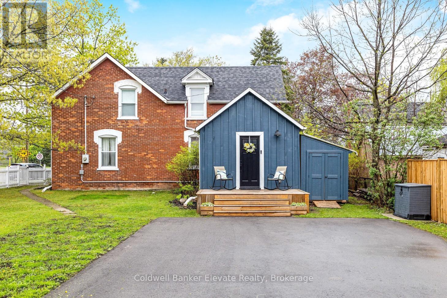 243 Queen St E, Halton Hills Ac Acton, ON L7J 1P7