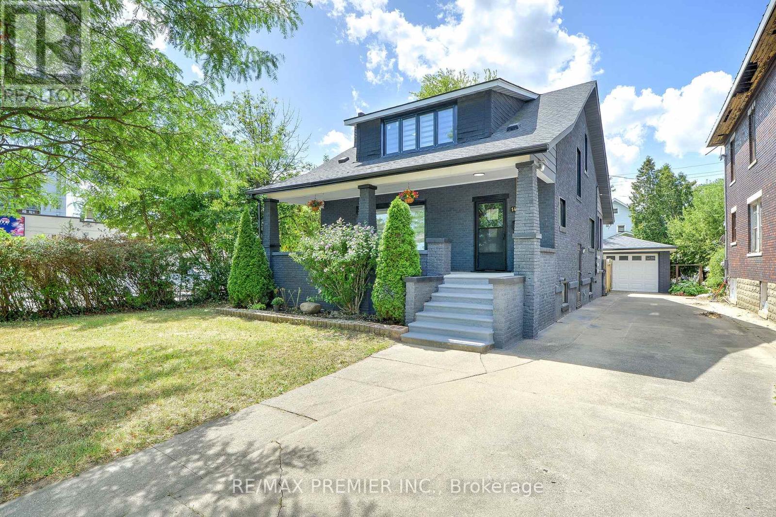 1467 Ouellette Ave, Windsor, ON N8X 1K1