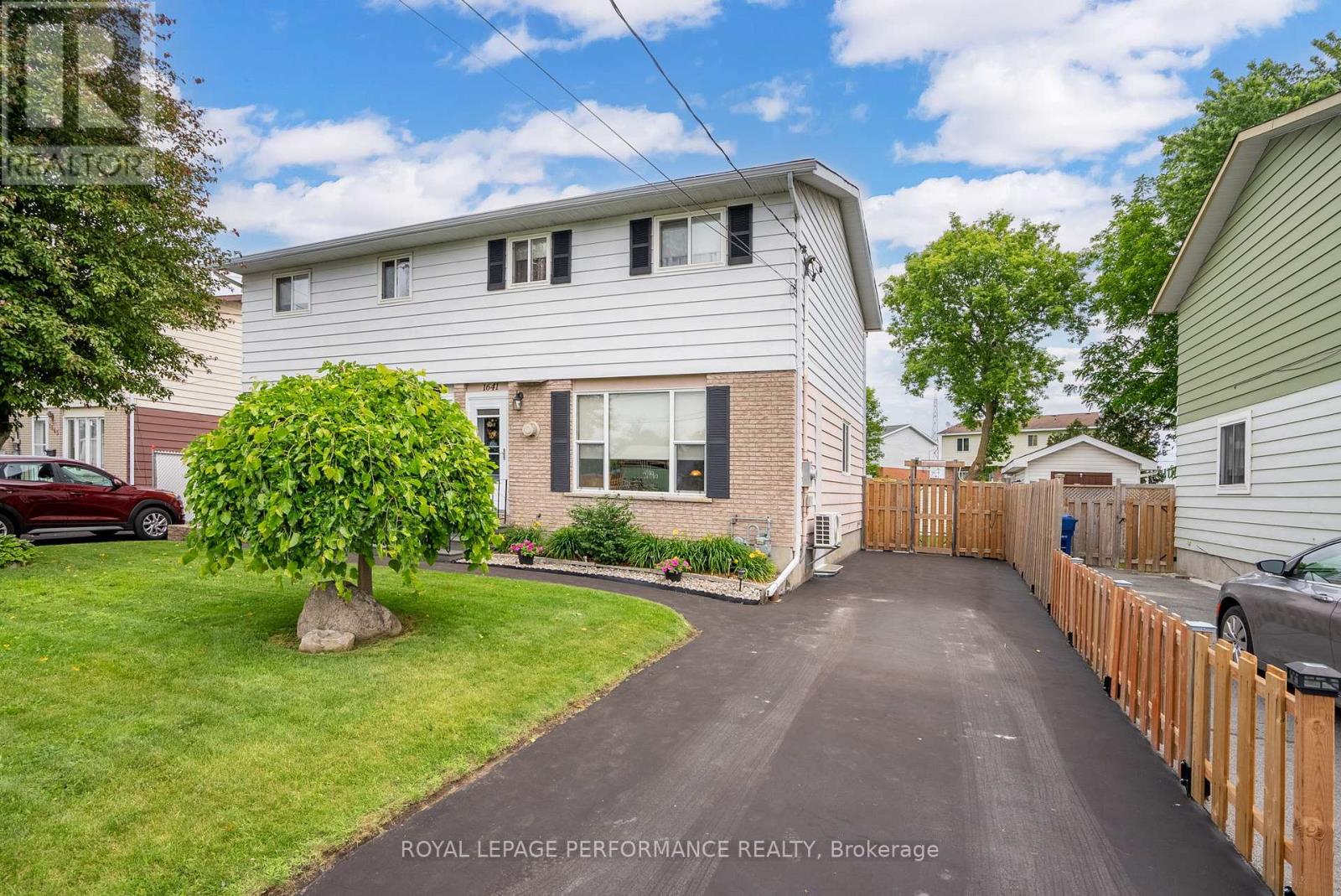 1641 Birmingham St, Cornwall, ON K6H 5Z5