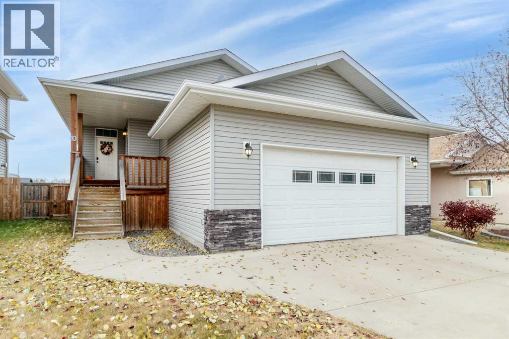 10 Fawn Meadows Cres, Delburne, AB T0M 0V0