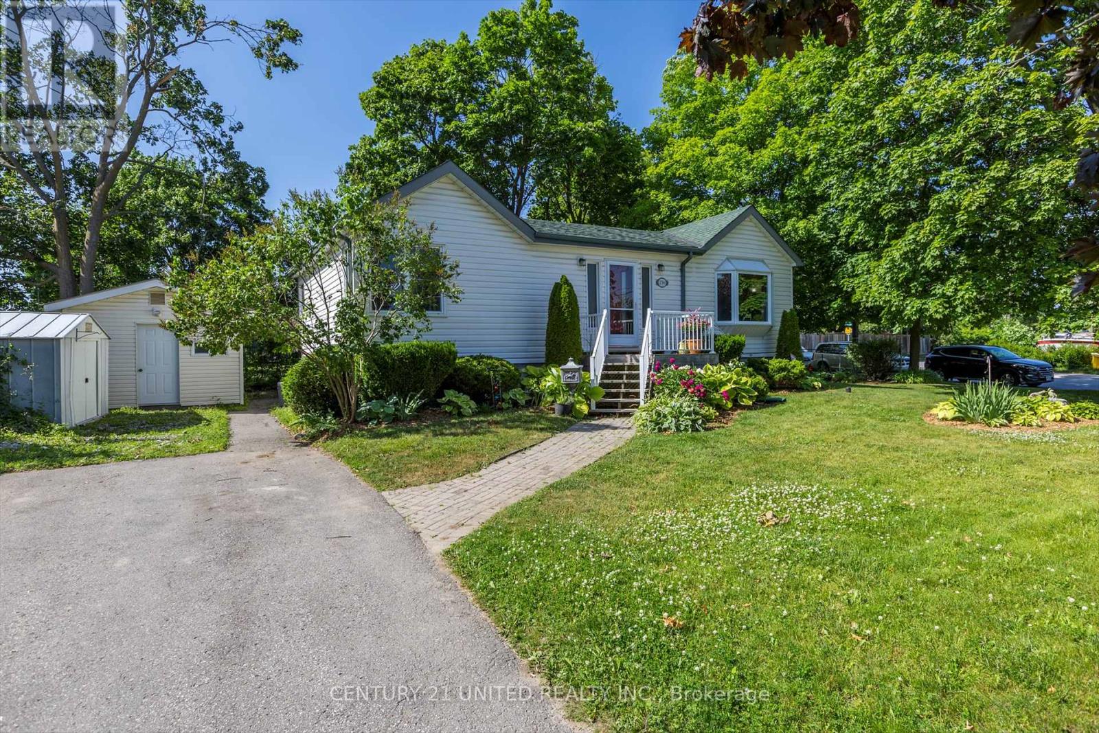 236 Lee St, Peterborough, ON K9H 5P1