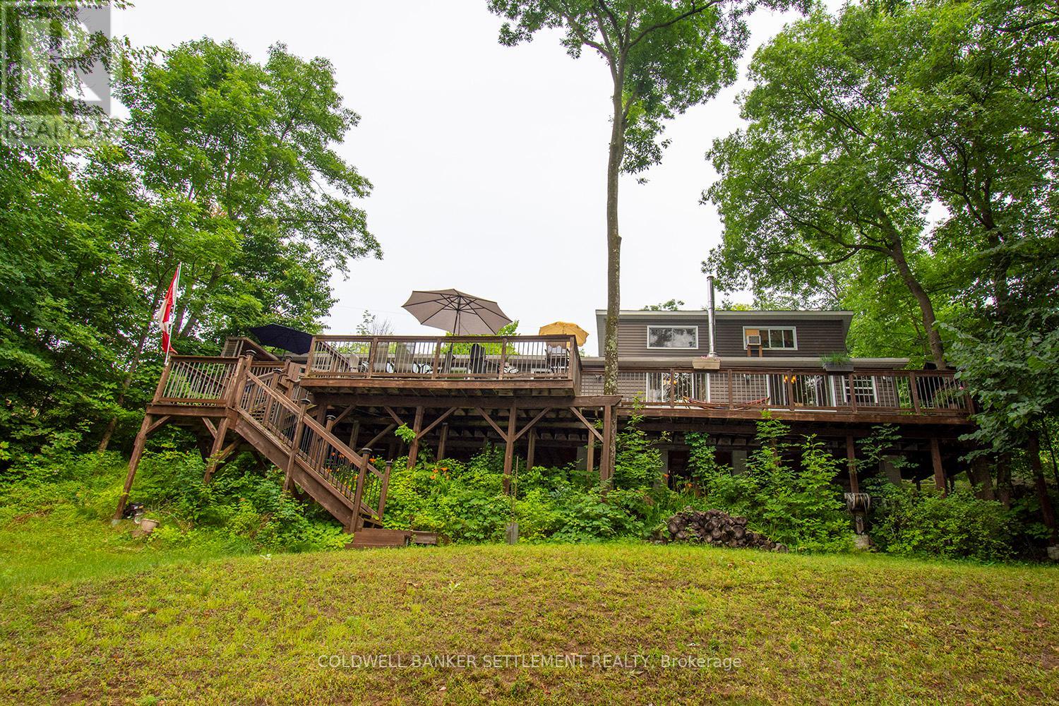 101 Island Drive Ln, South Frontenac, ON K0H 2B0