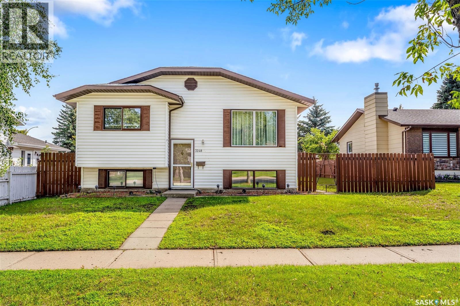 3248 15 Avenue East, Prince Albert, SK S6V 7T3