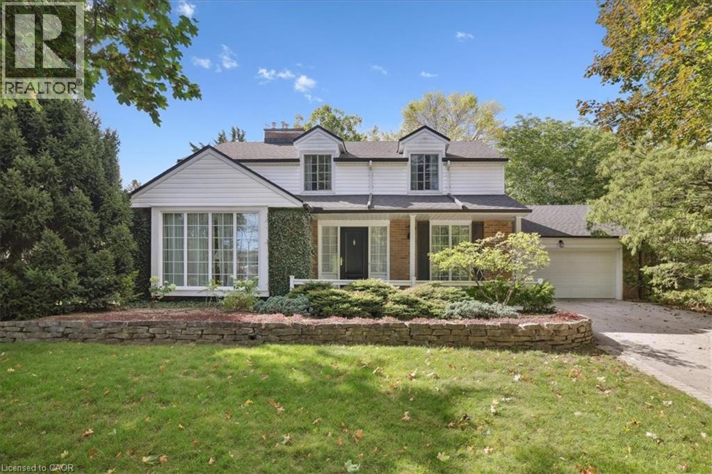 222 Strathcona Dr, Burlington, ON L7L 2C8