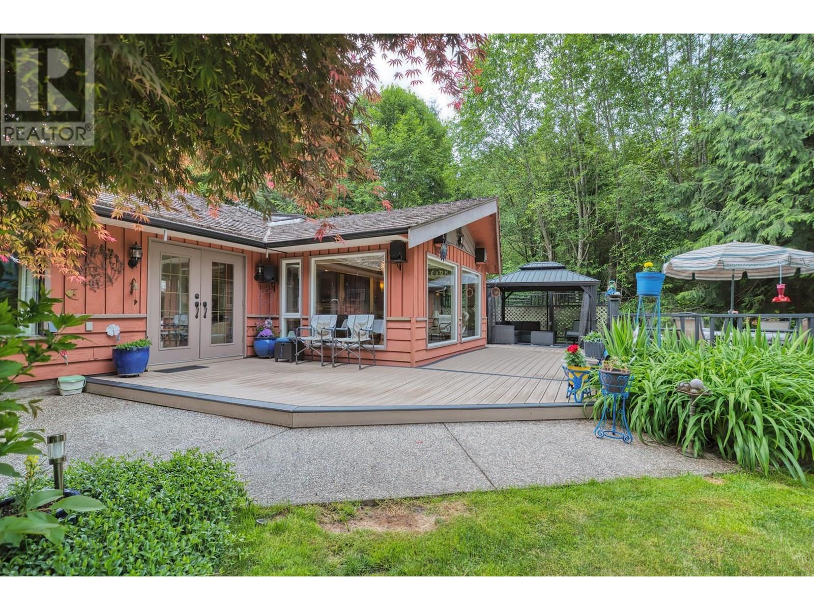 6241 Sechelt Inlet Rd, Sechelt, BC V7Z 0L3