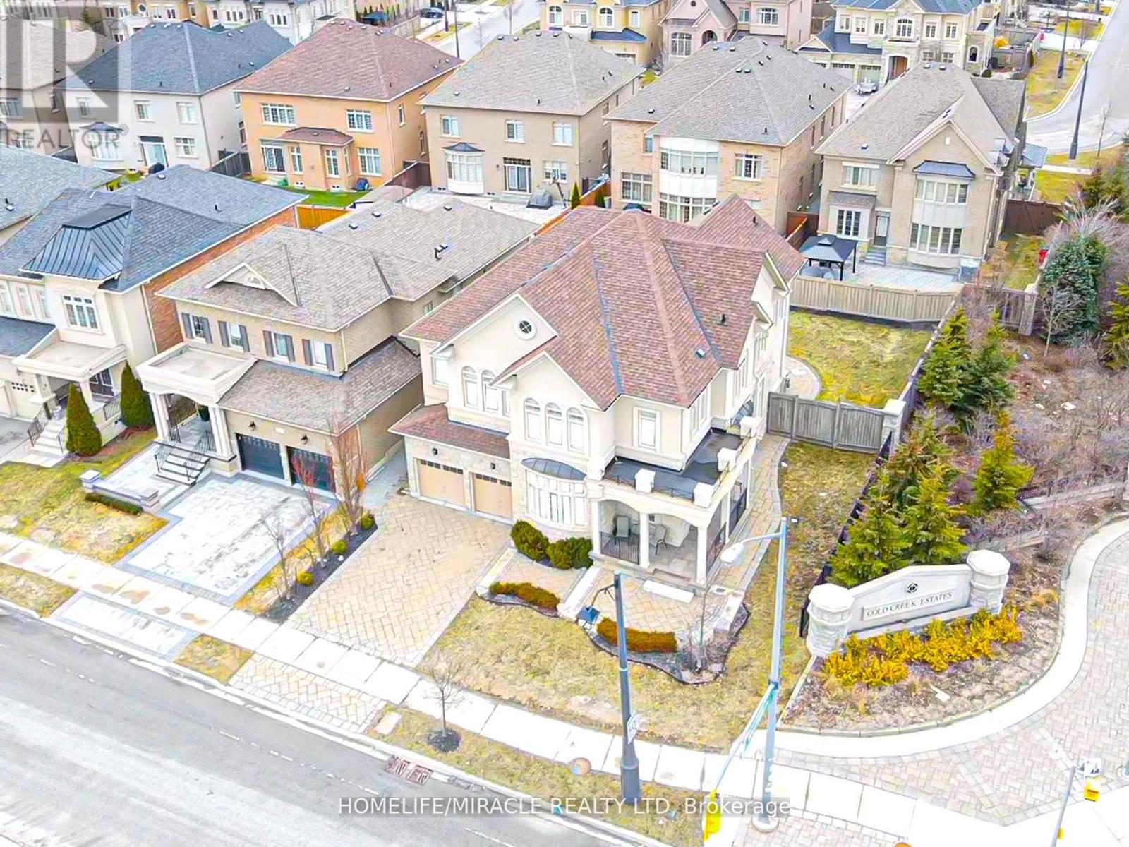 2 Stanton Ave, Vaughan, ON L4H 0V3