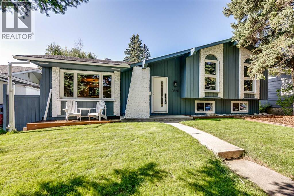 1548 Lake Twintree Way SE, Calgary, AB T2J 2X7