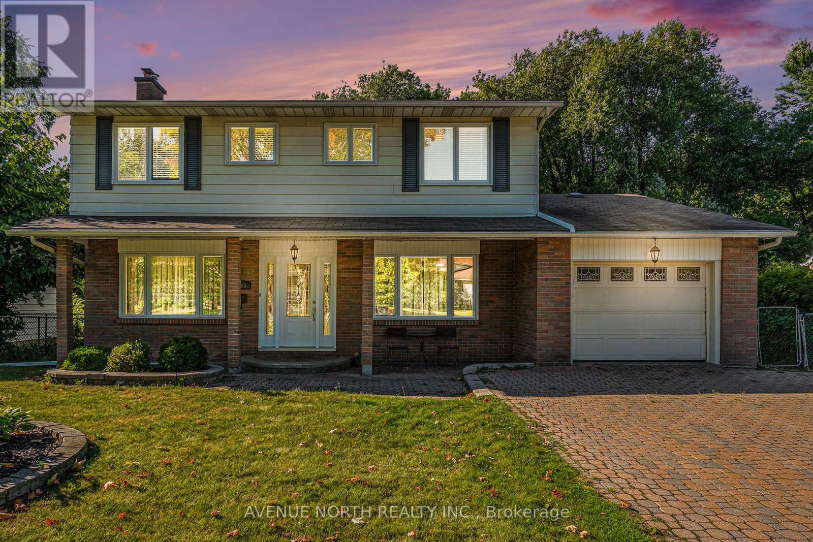 235 Lincoln Heights Rd, Ottawa, ON K2B 5L7
