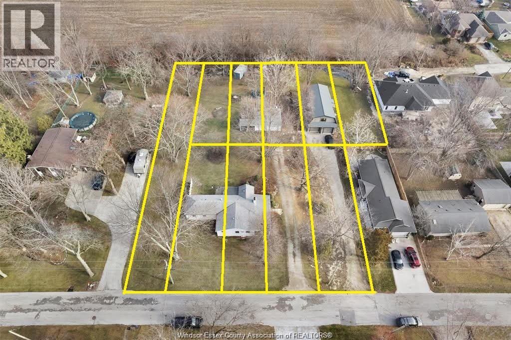 942 Erie Ave, Kingsville, ON N9Y 3E2