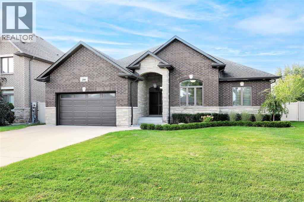 200 Ulster, Lasalle, ON N9J 0C1