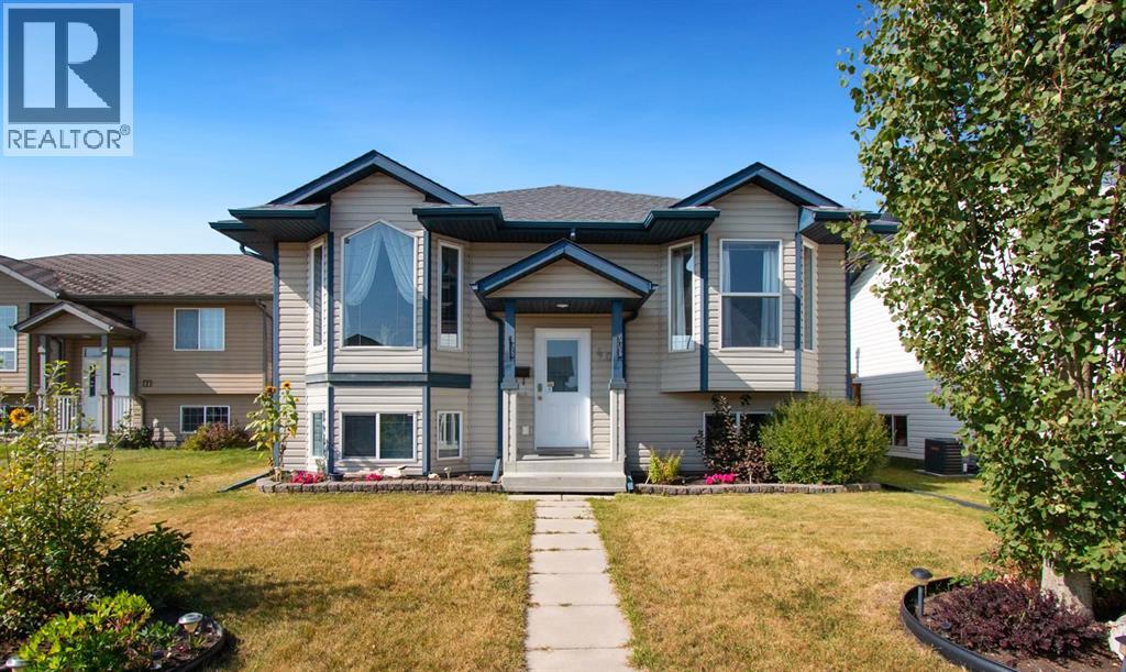 40 Douglas Close, Penhold, AB T0M 1R0