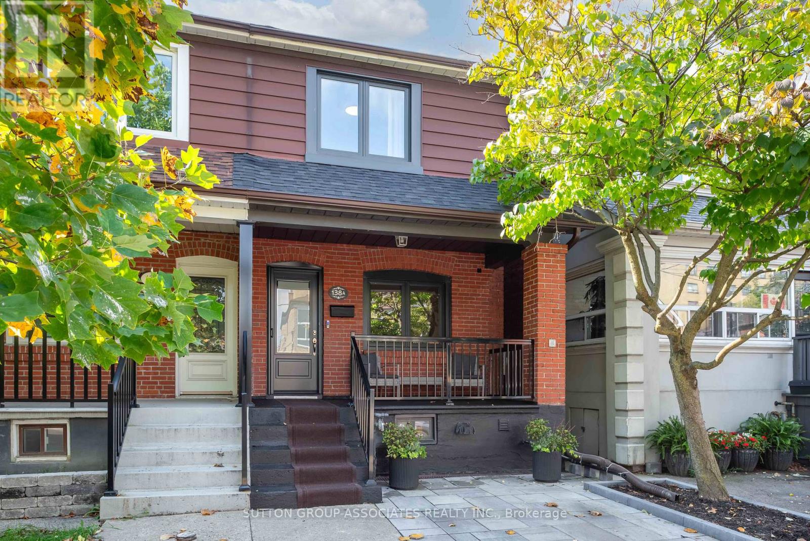 138 Cedric Ave #a, Toronto, ON M6C 3X8