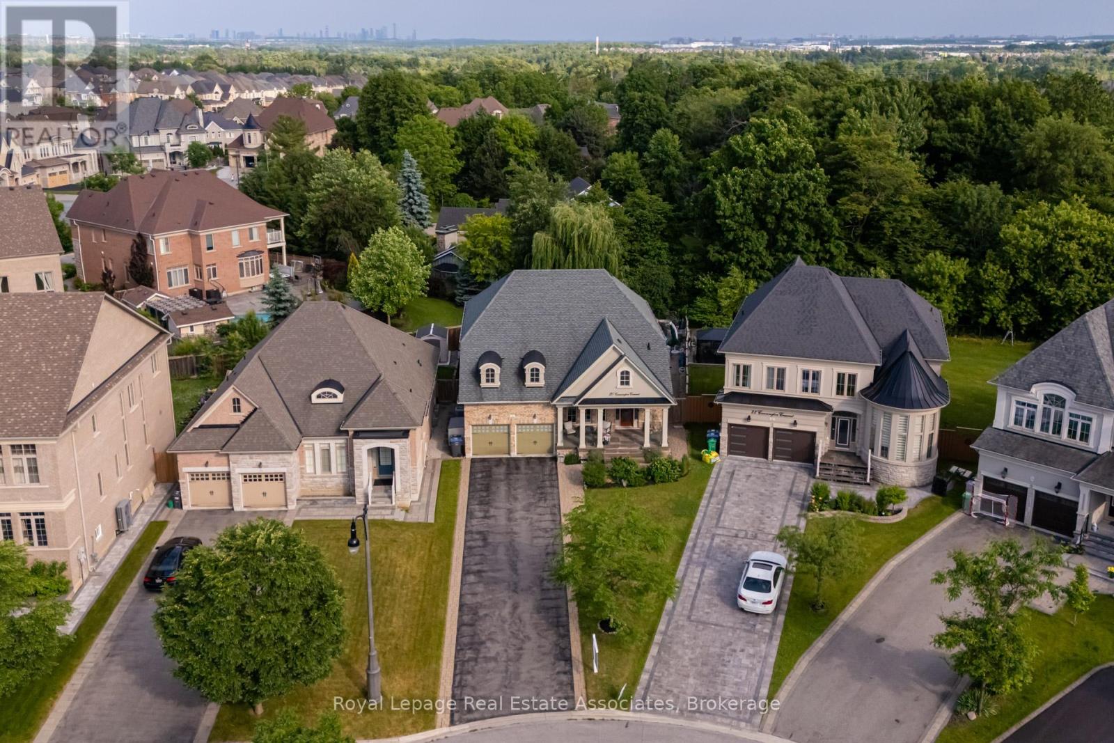 20 Cannington Cres, Brampton, ON L6X 0W6
