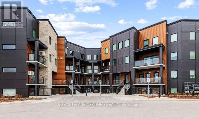 202 17 Centre St, Orangeville, ON L9W 2W9