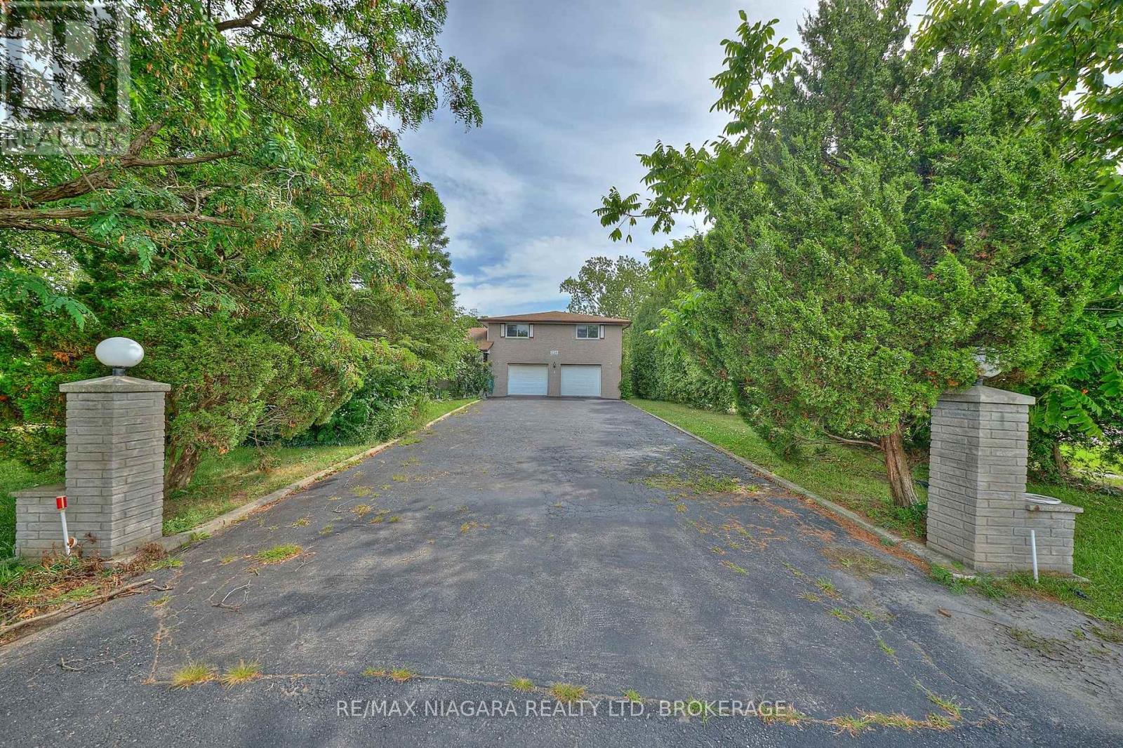228 Doans Ridge Rd, Welland, ON L3B 5N4