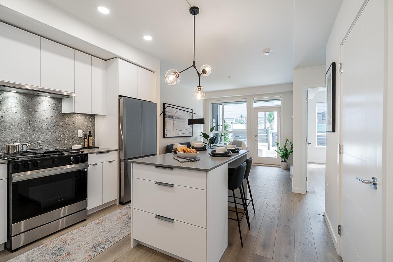 7936 206 Street Unit 610, Langley, BC V2Y 3X8