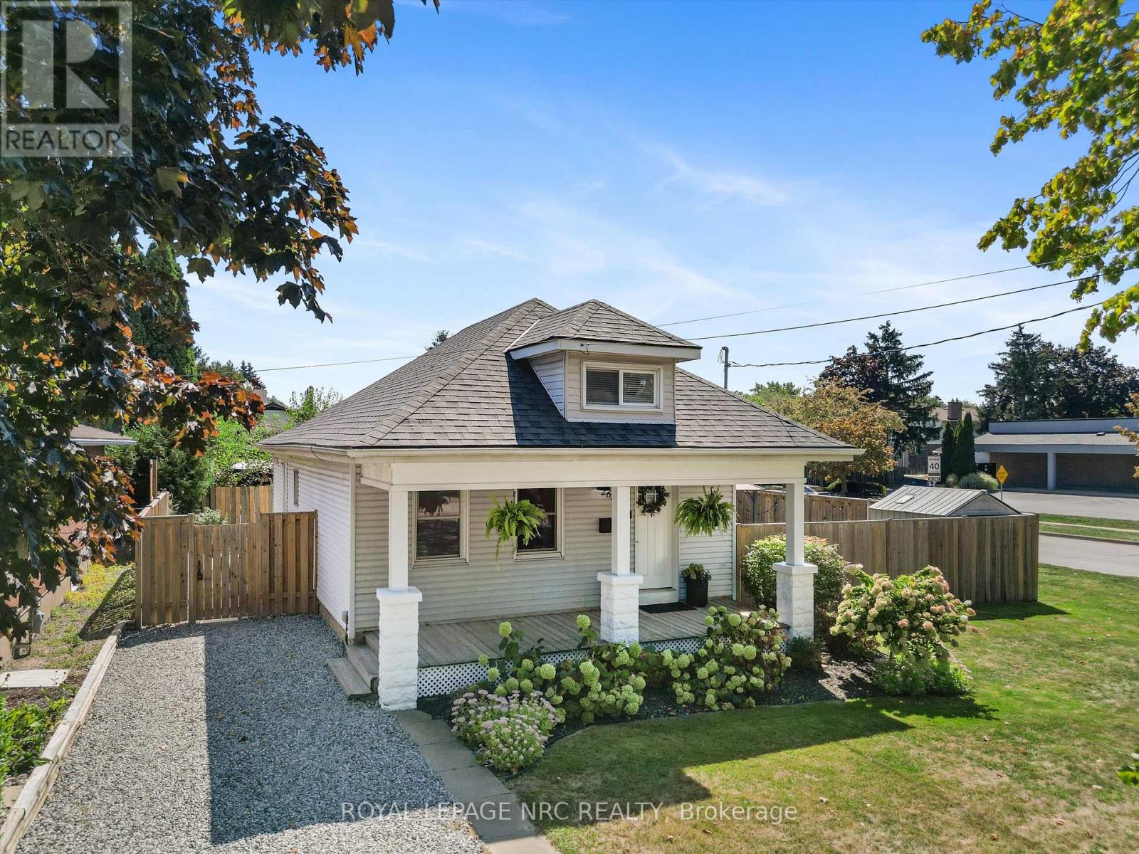264 Lakeshore Rd, St. Catharines, ON L2M 7R3